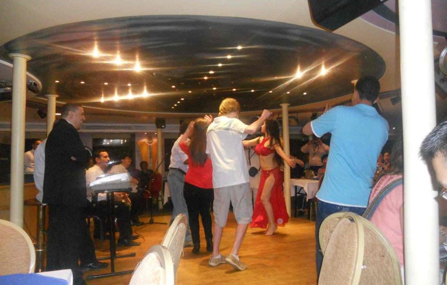 Cena en crucero por el Nilo y Espectáculo en El Cairo