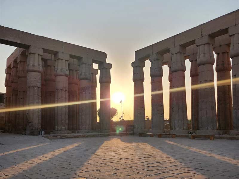  Luxor Temple 