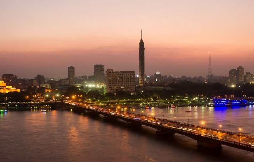 Cena en crucero por el Nilo y Espectáculo en El Cairo