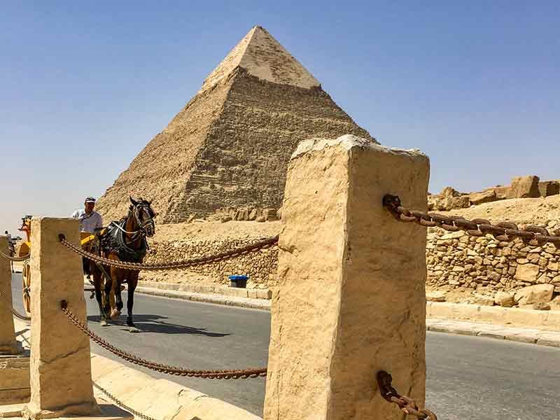  Giza pyramids 